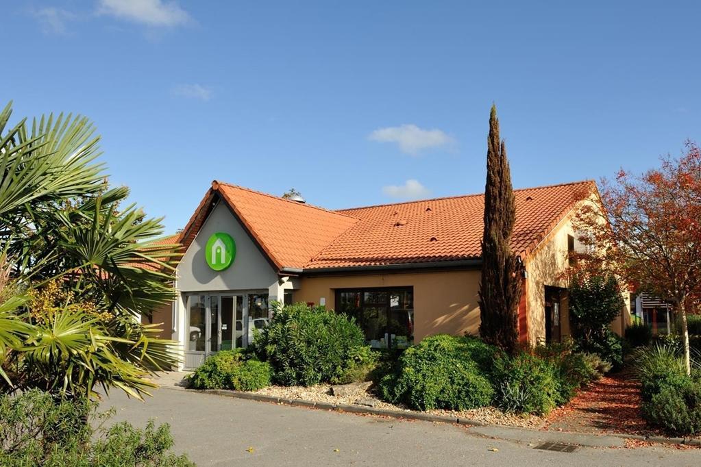 Campanile Saintes Hotel Kültér fotó