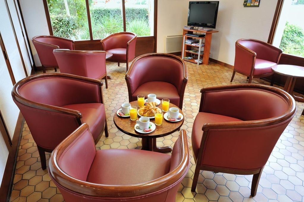 Campanile Saintes Hotel Étterem fotó