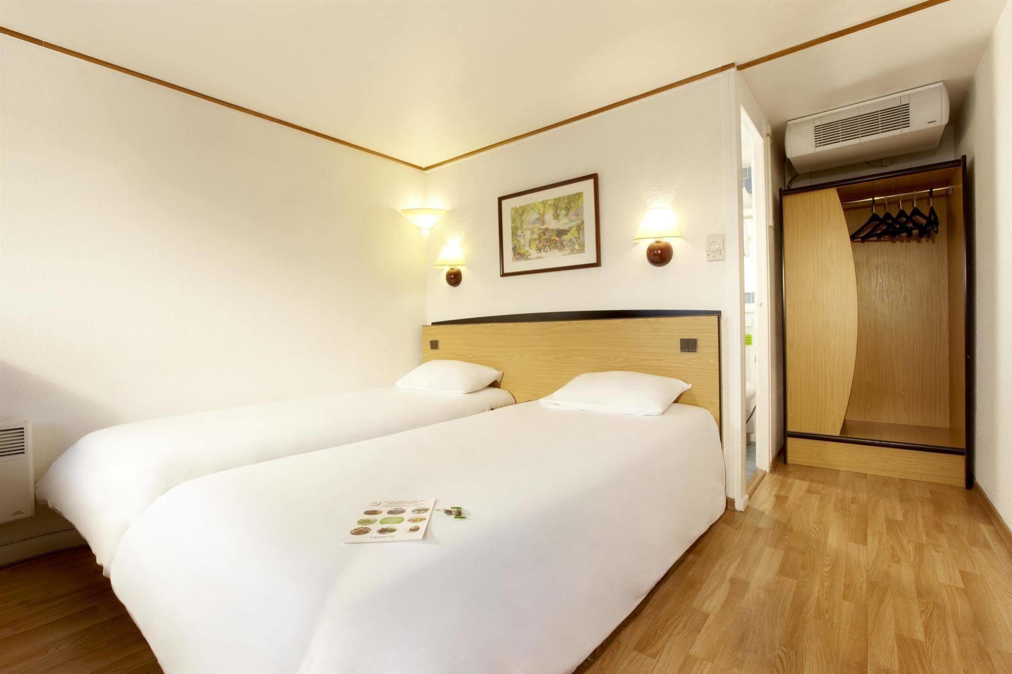 Campanile Saintes Hotel Szoba fotó