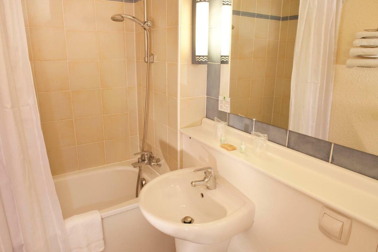 Campanile Saintes Hotel Kültér fotó